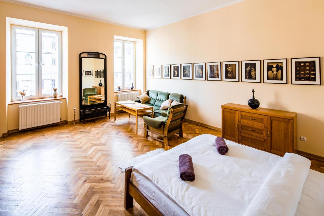 Romari Ставропігійська Apartment Lviv Bagian luar foto