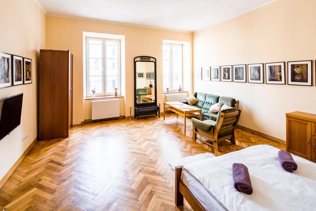 Romari Ставропігійська Apartment Lviv Bagian luar foto